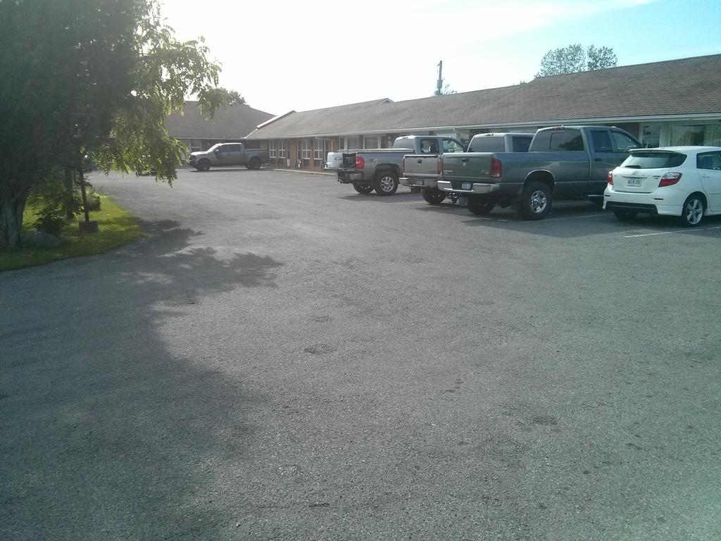 Port Motel Port Colborne Exterior photo